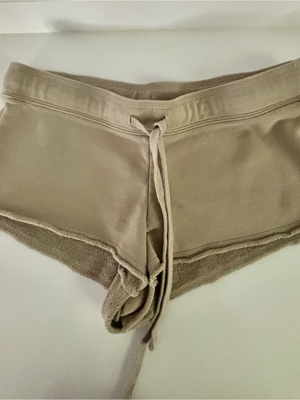 SKIMS Low-Rise Terry-Lined Drawstring Lounge Shorts in Taupe